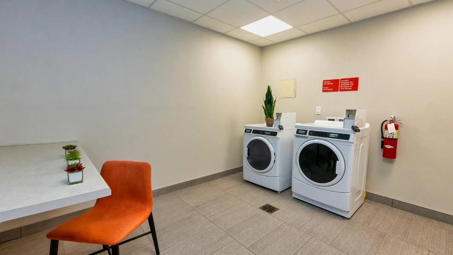Avid Hotels - Denver Airport Area By Ihg